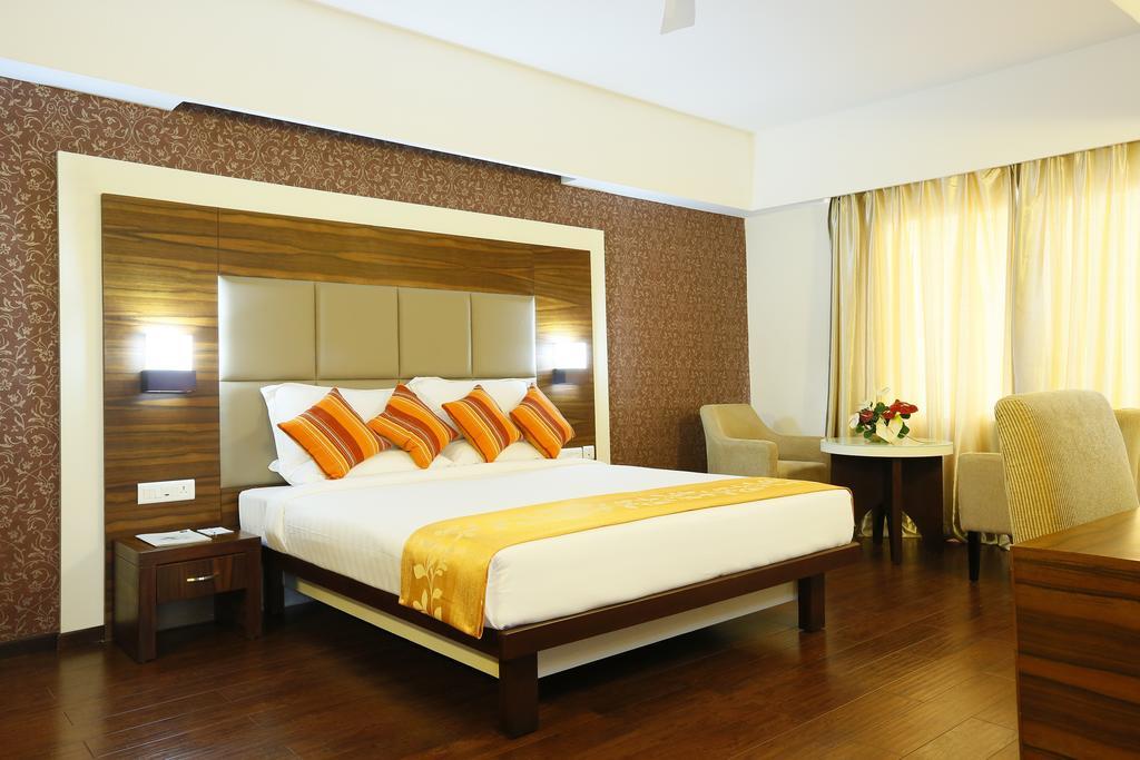 Hotel Moonlit Regency Thodupuzha Eksteriør billede