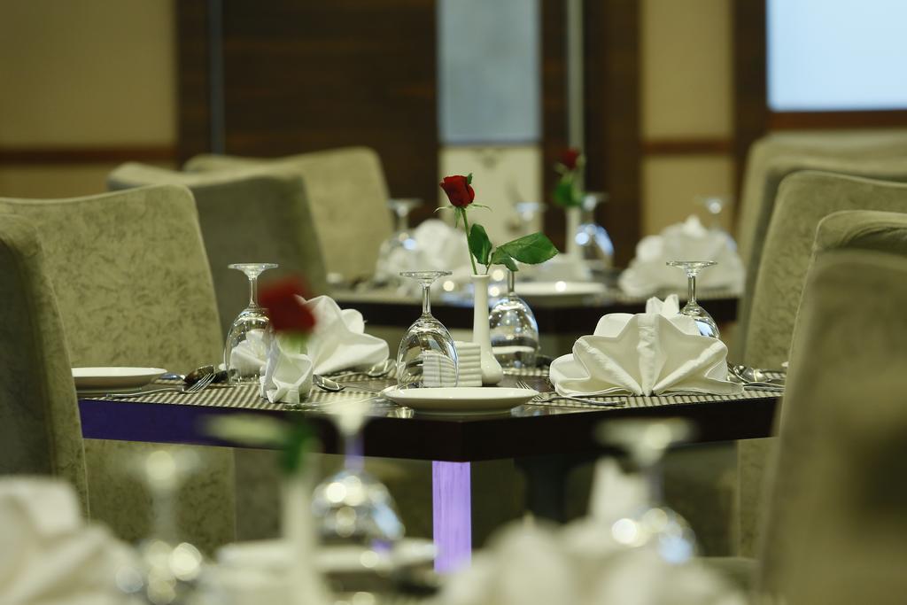 Hotel Moonlit Regency Thodupuzha Eksteriør billede