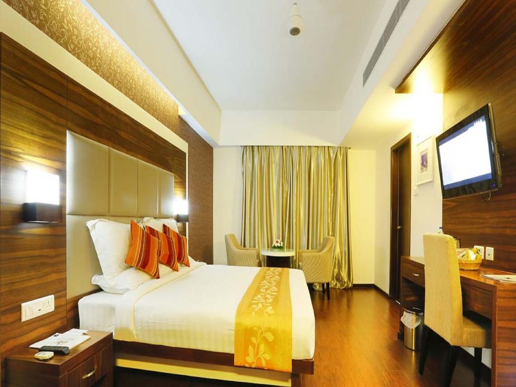 Hotel Moonlit Regency Thodupuzha Eksteriør billede