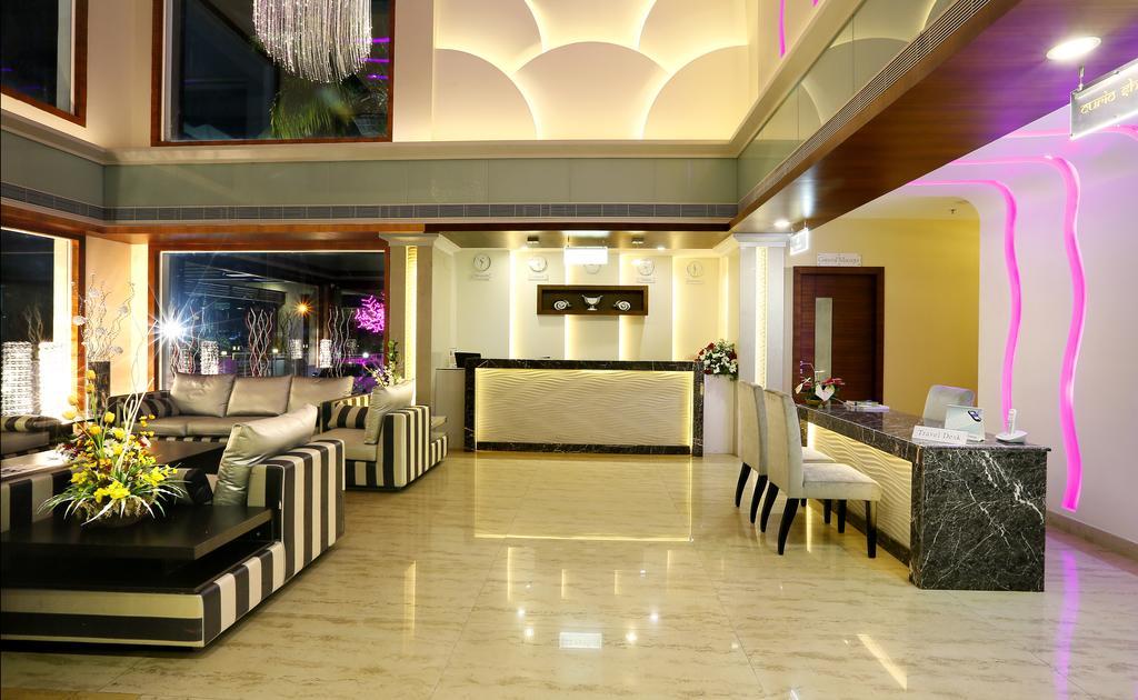 Hotel Moonlit Regency Thodupuzha Eksteriør billede